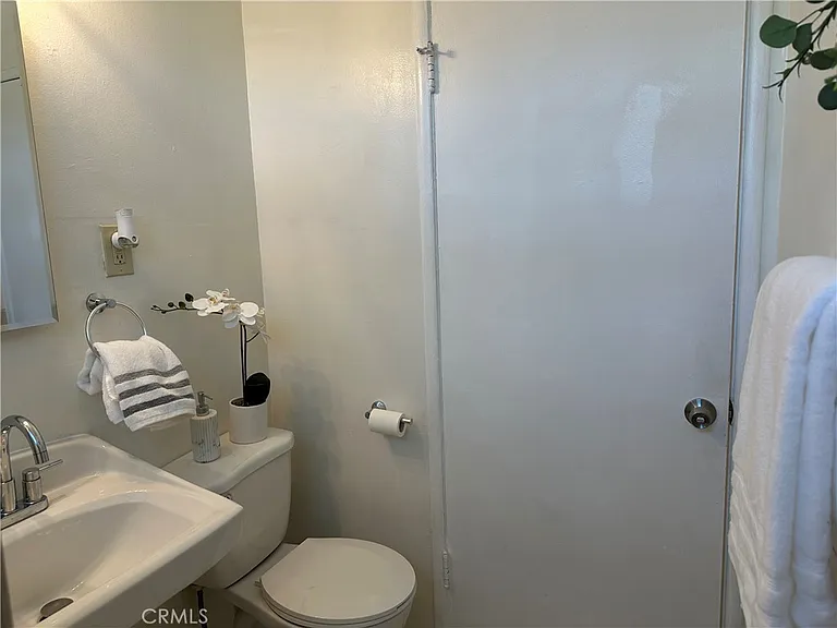 373 Myrtle St #C — Photo 11