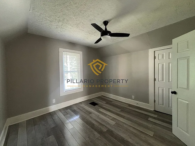 3662 Graceland Ave — Photo 11