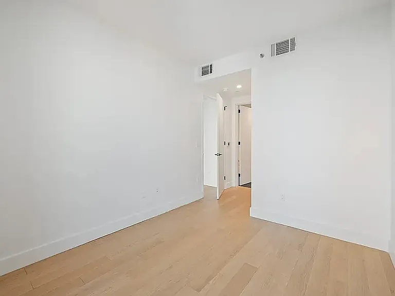 224 W 124th St #411 — Photo 9