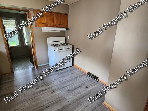 4th image of 7428 McCook Ave