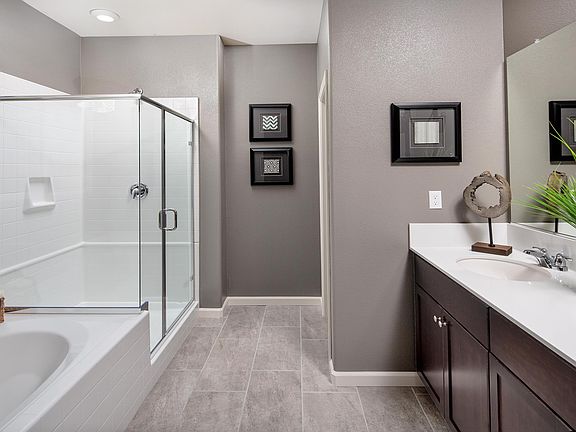 Owner s bath with dual sinks