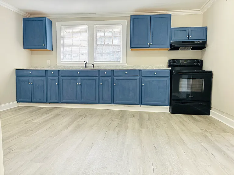 1409 Ware Ave — Photo 4