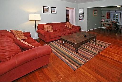 4th image of 380 NE 87th St
