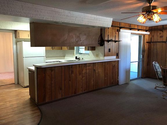 3rd image of 1300 Margina Ave