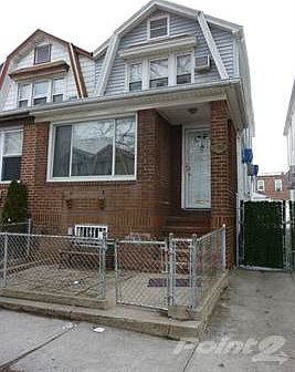 LARGE BACKYARD WITH DETACHED GARAGE!!