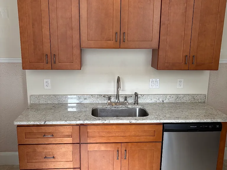 429 E Girard Ave #1 — Photo 2