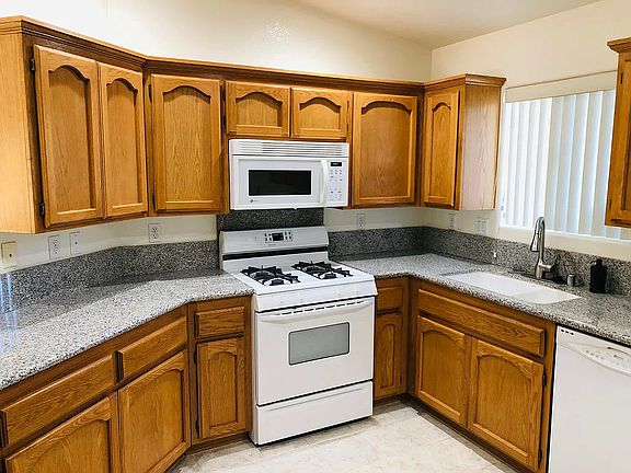 5th image of 57835 El Dorado Dr