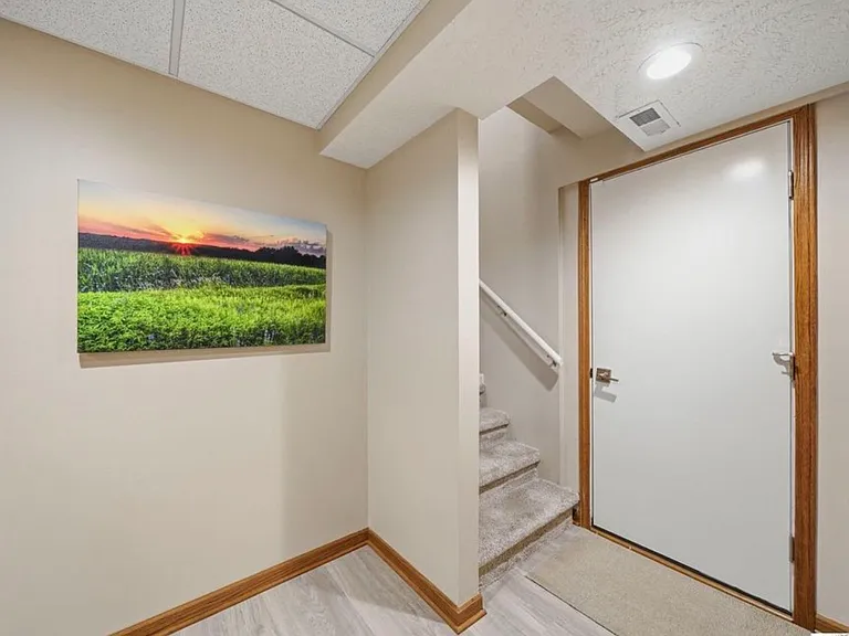 920 Carriage Way #12 — Photo 26