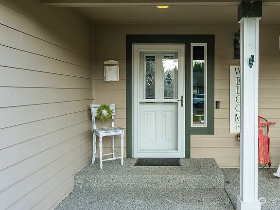 2nd image of 6207 209th Street NE