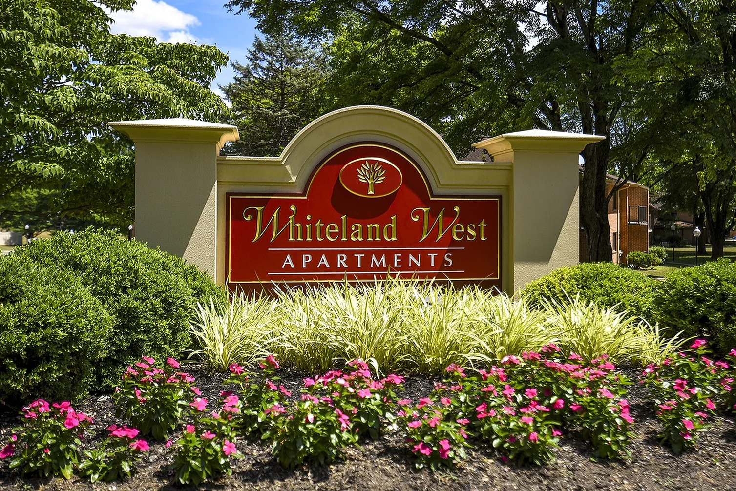 Whiteland West Apartments — Photo 1