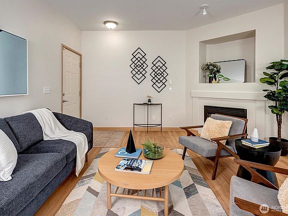 5th image of 10825 SE 200th Street #D-103