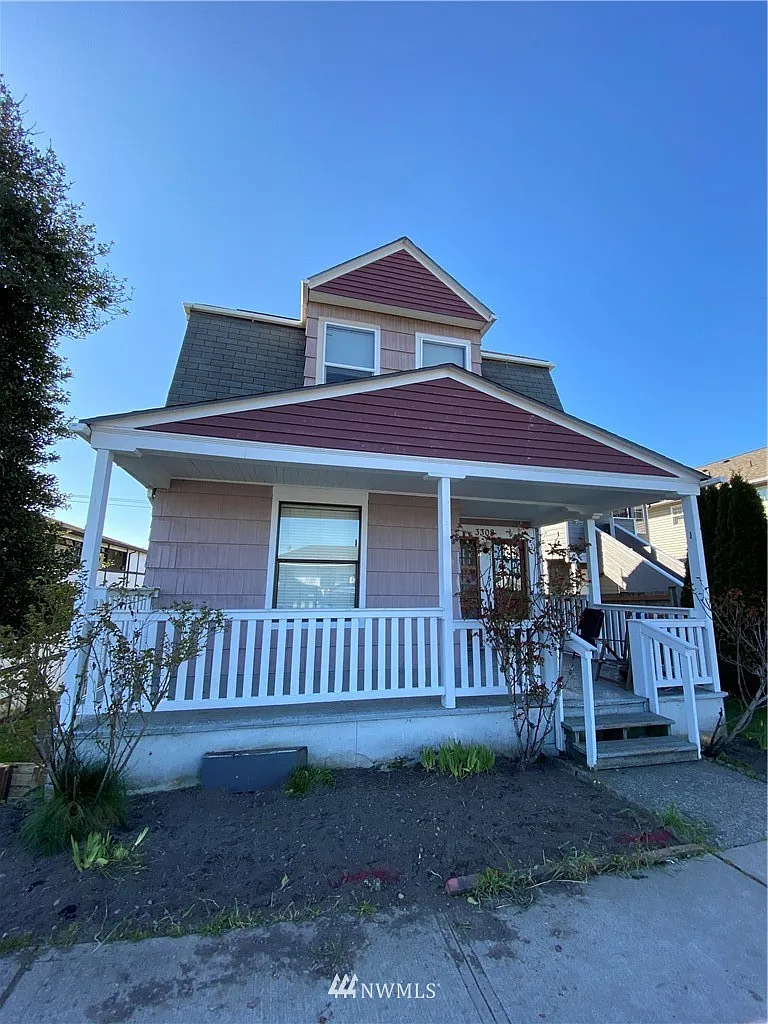 3308 Colby Avenue photo 1
