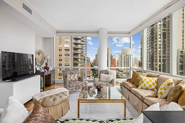 Rented by Douglas Elliman | media 26