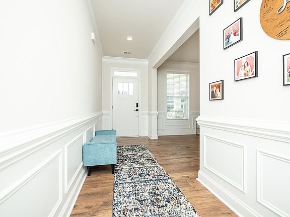 4th image of 113 Lagerlof Way