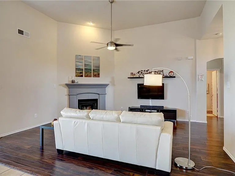 12833 Danville Dr — Photo 3