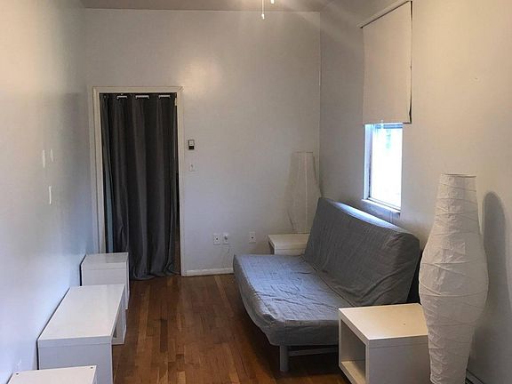 5th image of 229 Summit Ave APT 3
