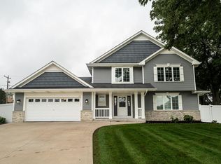 165 E Golden LANE, Oak Creek, WI 53154