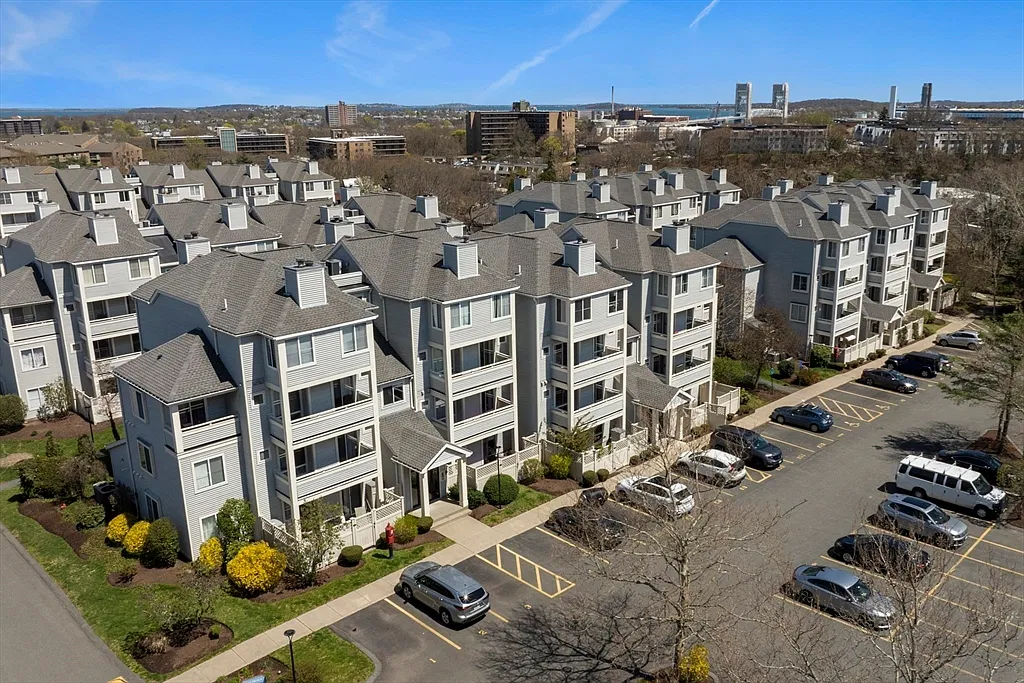 2 bed, 1198 sqft, $2,900 — Photo 1