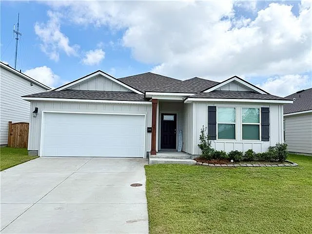 3 bed, 2.0 bath, 1343 sqft, $2,200 — Photo 2