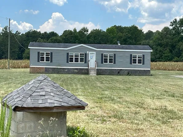63 Compass Rd, Kingstree, SC 29556