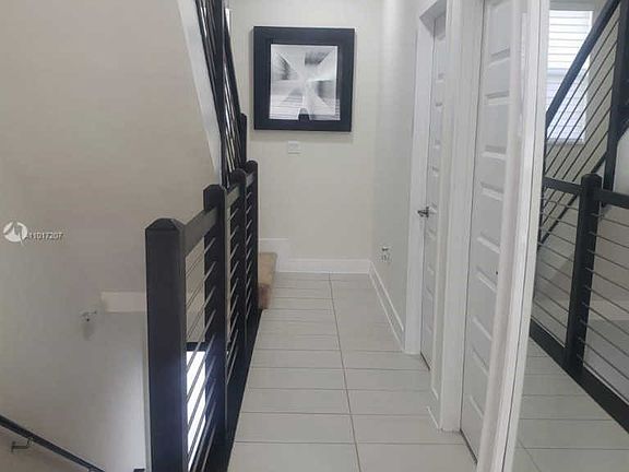 5th image of 10461 NW 82nd St #1