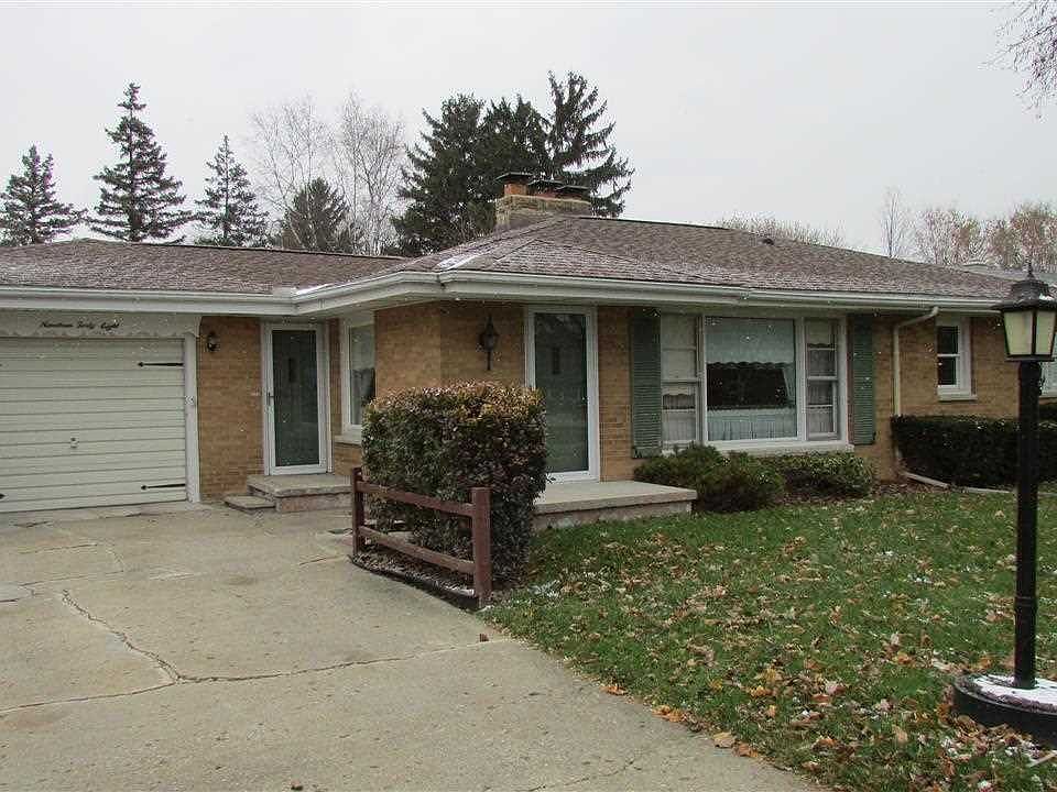 1st image of 1948 Crescent Dr