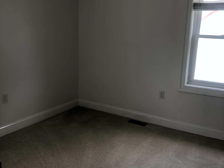 5715 Clay St NE — Photo 22