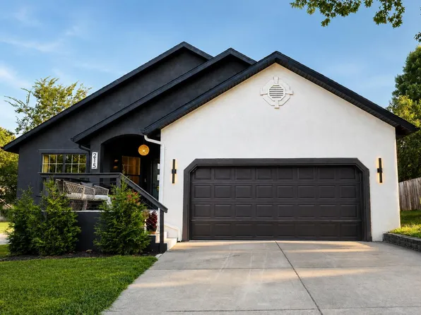 215 W Pine Hill Court, Nixa, MO 65714
