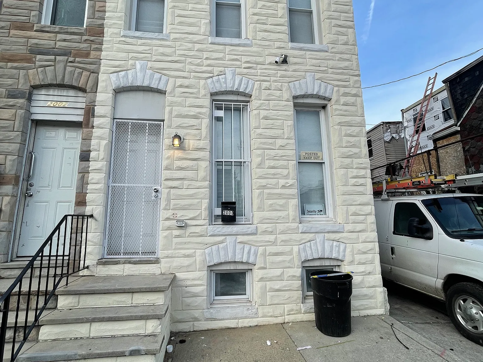 3 bed, 1.5 bath, 1400 sqft, $1,625 — Photo 1