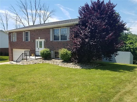 3rd image of 3237 E Saint Charles Dr