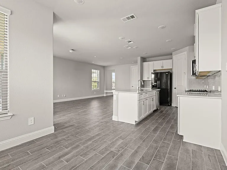 1755 Redding St — Photo 10