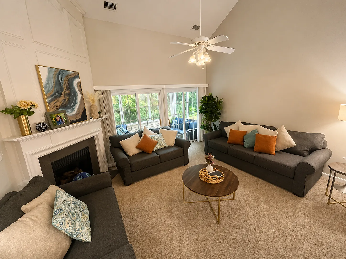 3 bed, 2281 sqft, $3,200 — Photo 4