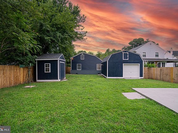 2nd image of 8208 Dogwood Dr