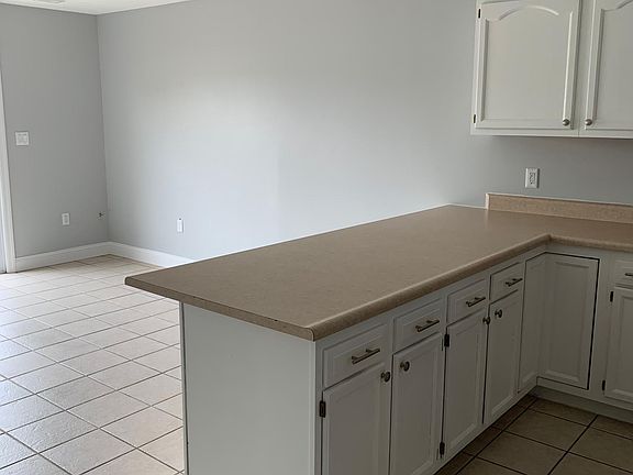 3rd image of 117 Rystan Pl
