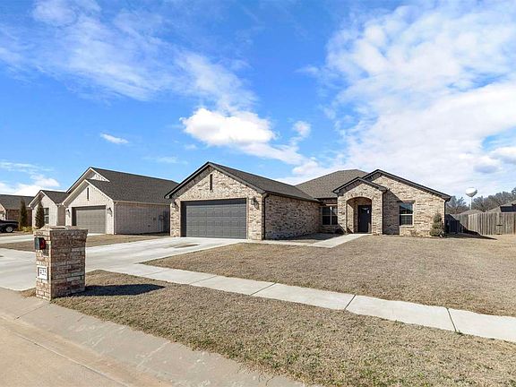 4th image of 425 E Pams Dr