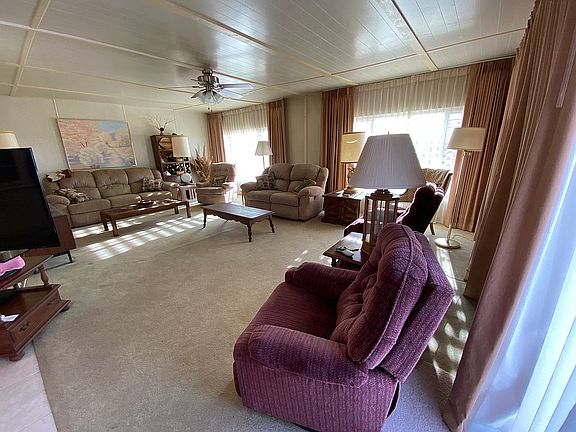 5th image of 69261 Crestview Dr
