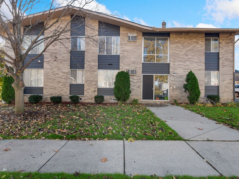 1st image of 550 Rosewood St #103