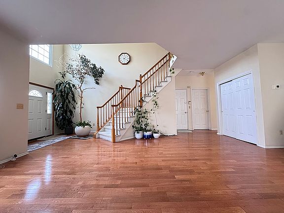 3rd image of 19 Colmart Way