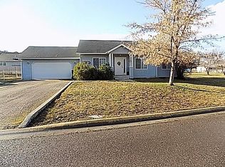902 10th Ave E, Polson, MT 59860