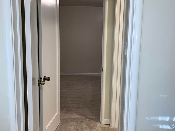4th image of 2725-2729 Byron St #2725