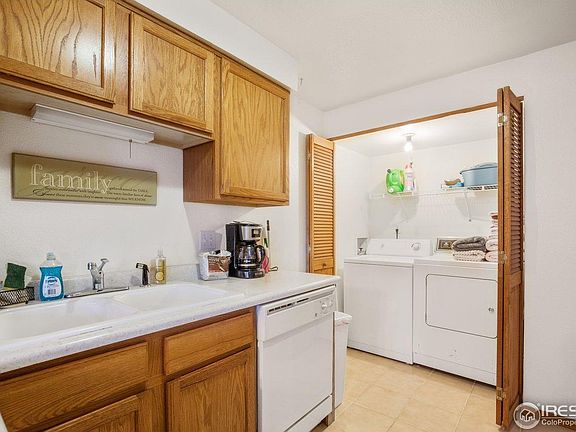 Kitchen & Laundry Room