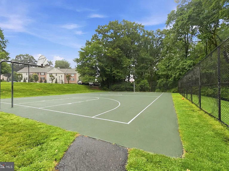 12109 Wedgeway Ct — Photo 29