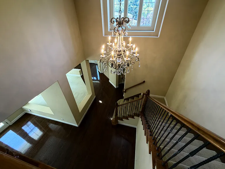 128 Regent Dr — Photo 32