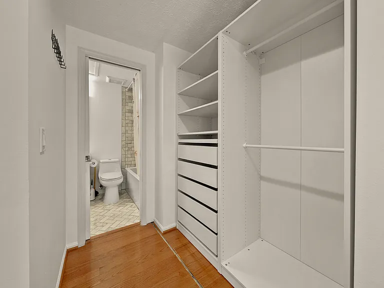 1931 Belmont Ridge Ct — Photo 15