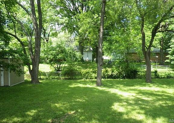2nd image of 909 Frost Ave