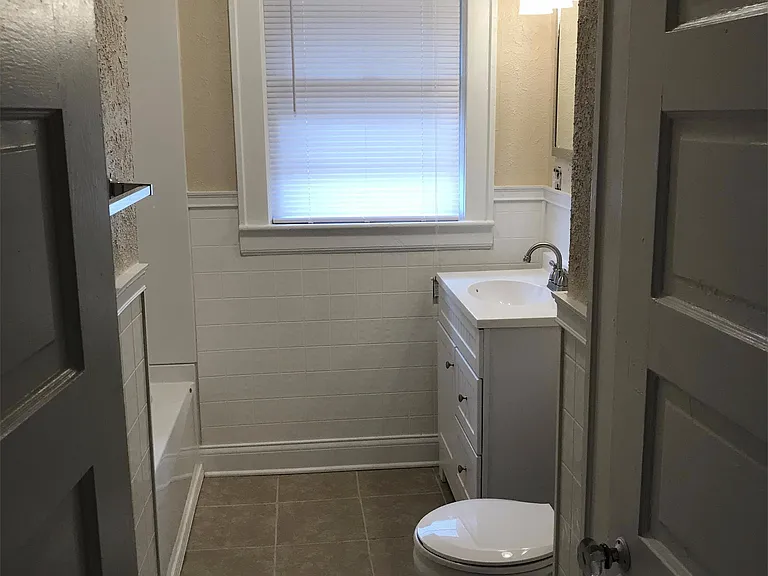 924-926 11th Avenue, Huntington WV - - — Photo 11