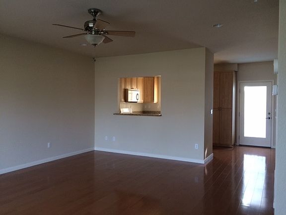 5th image of 10136 Ellenwood Ave Unit 27