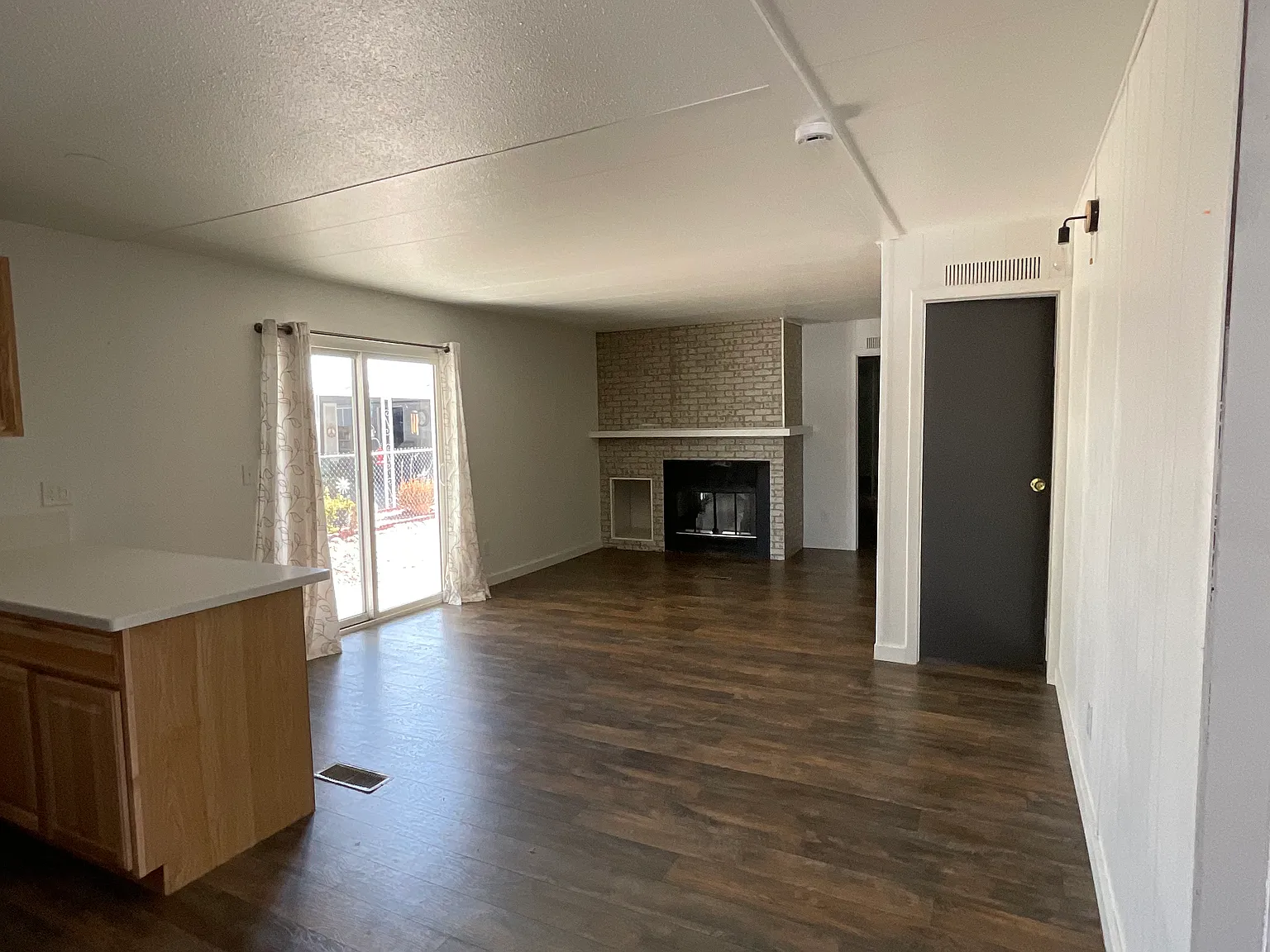 2 bed, 1495 sqft, $1,500 — Photo 3