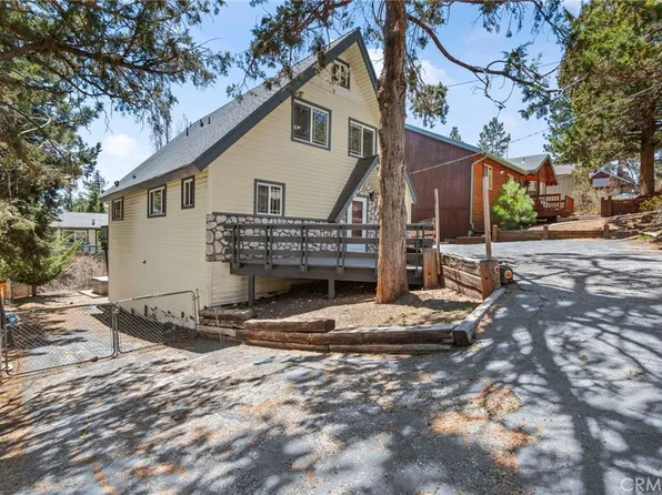 366 Curly Dr, Big Bear City, CA 92314