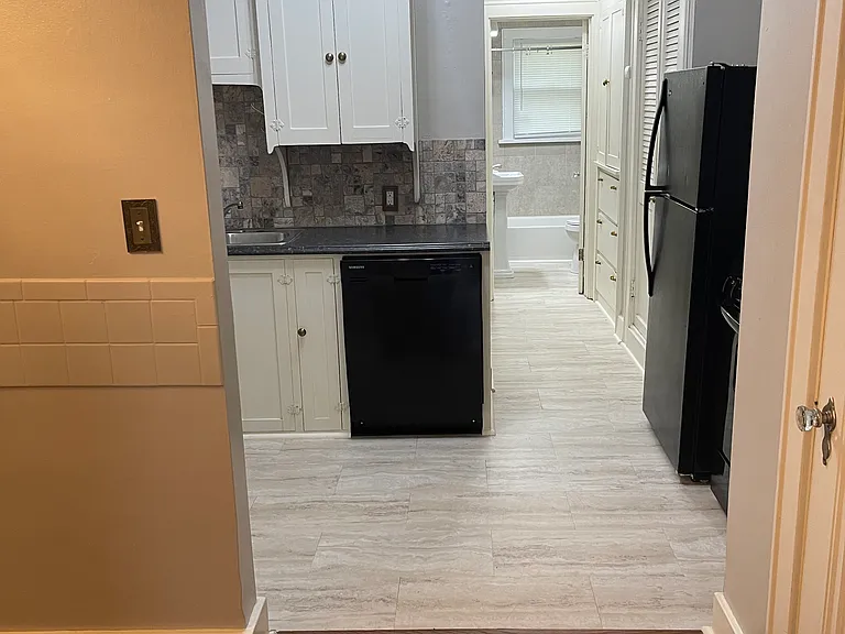 1913 N Ross Ave — Photo 31